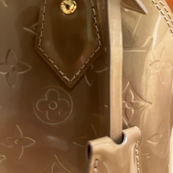 Louis Vuitton Gold Vernis Alma BB mini 2way NIB MPN: M50567 ❌❌SOLD❌❌ - Picture 6 of 16